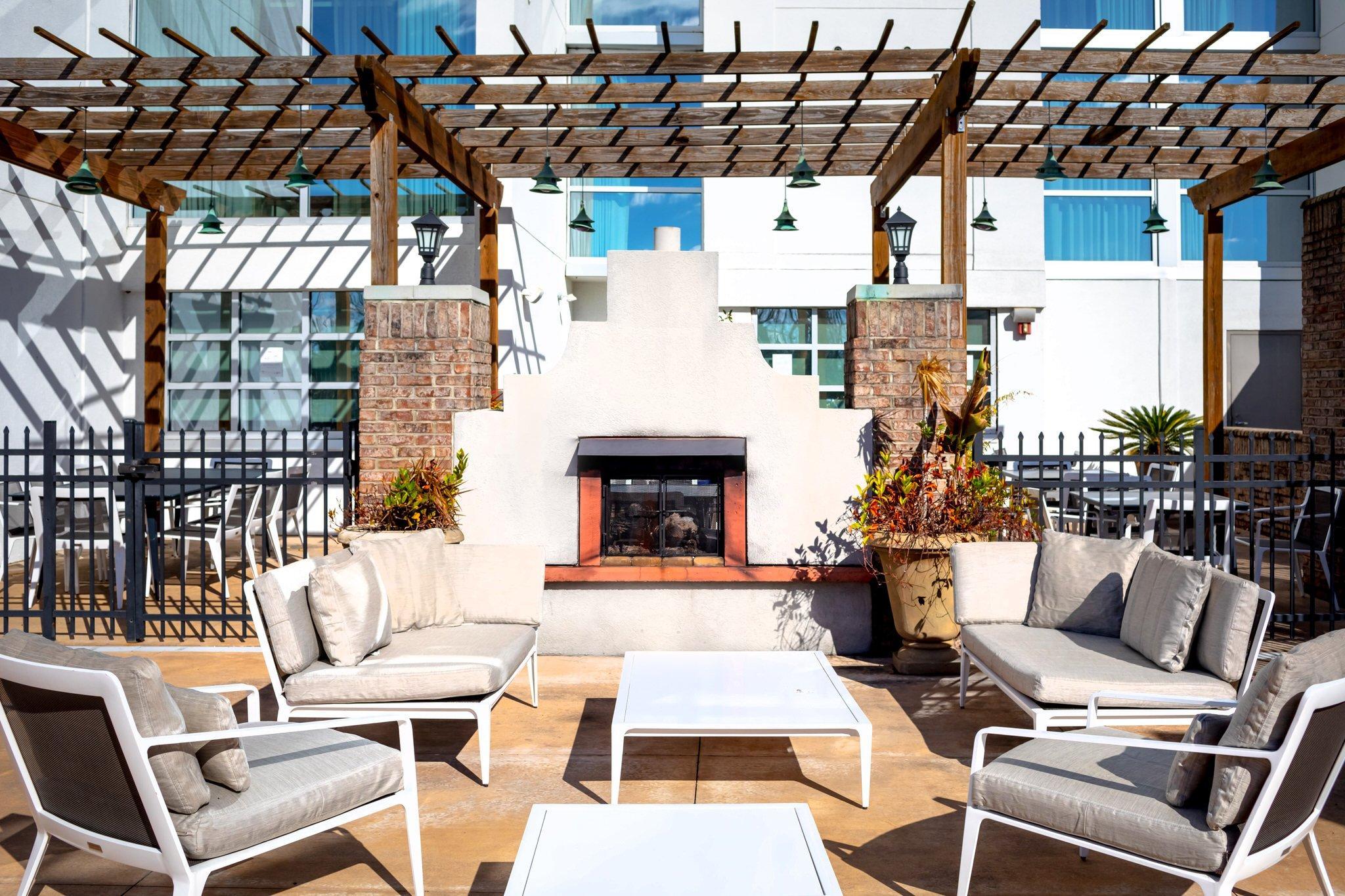 Hotel Crowne Plaza Charleston By Ihg North Charleston Exterior foto